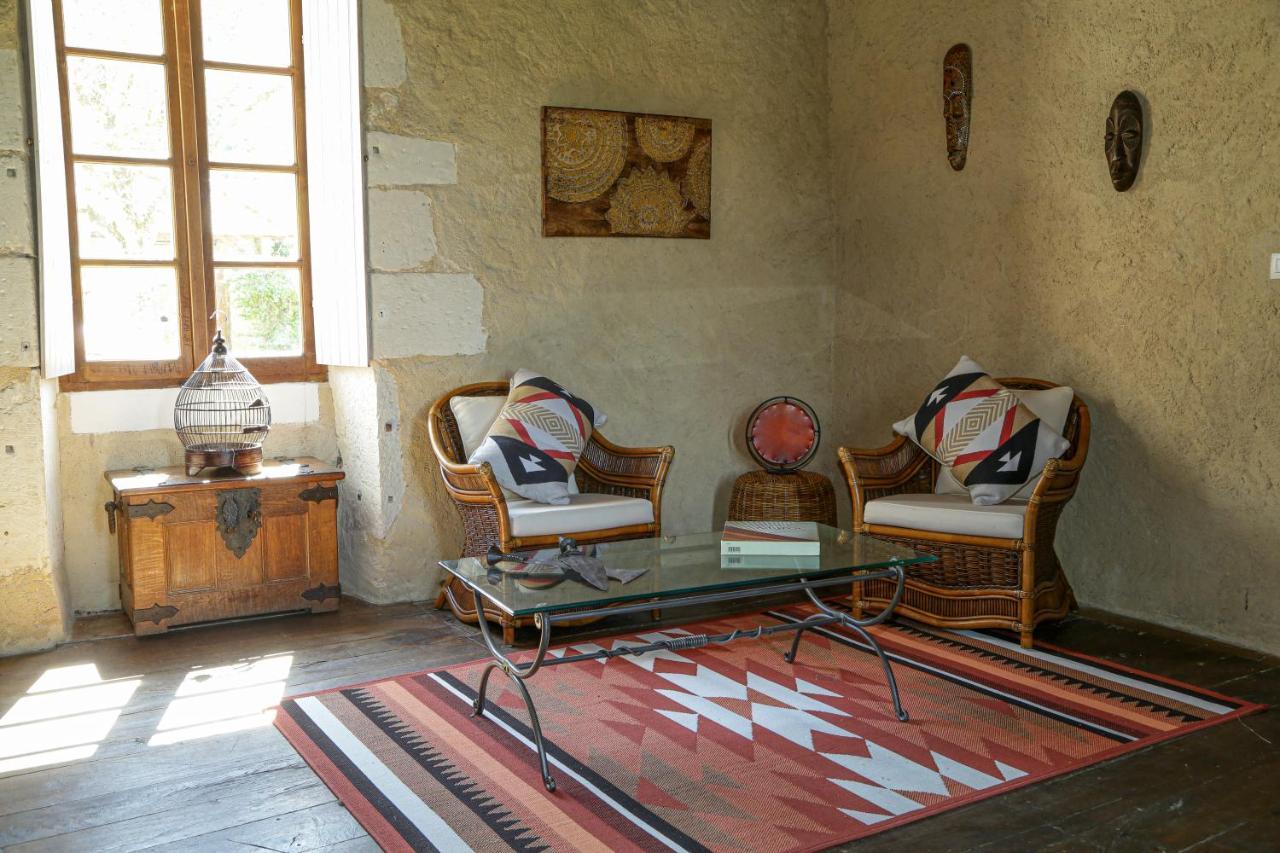 Bed and Breakfast Domaine Du Bourg Salon Exterior foto